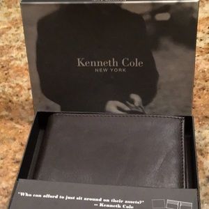 Men’s leather wallet-new in box